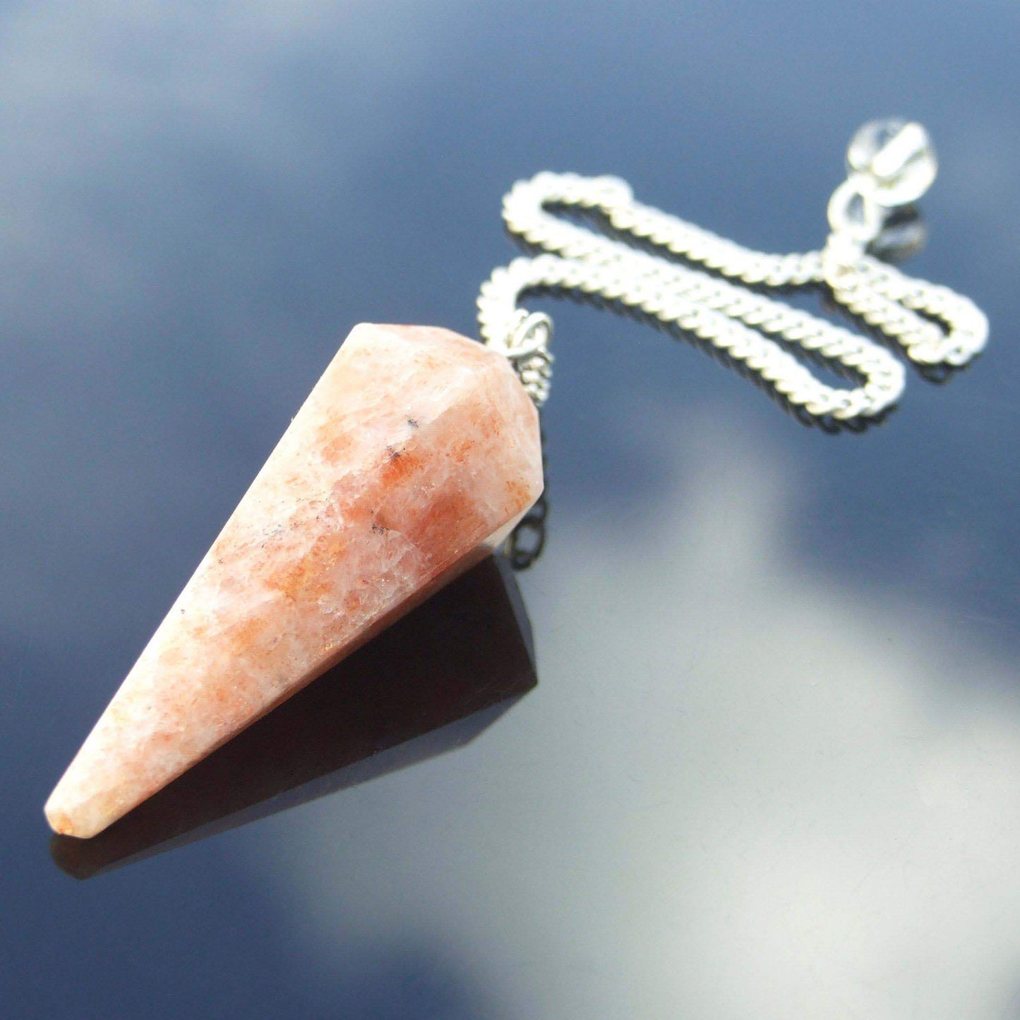 Natural Superior Sun Stone Reiki Crystal Healing Stone Douser Pendulum with Chain