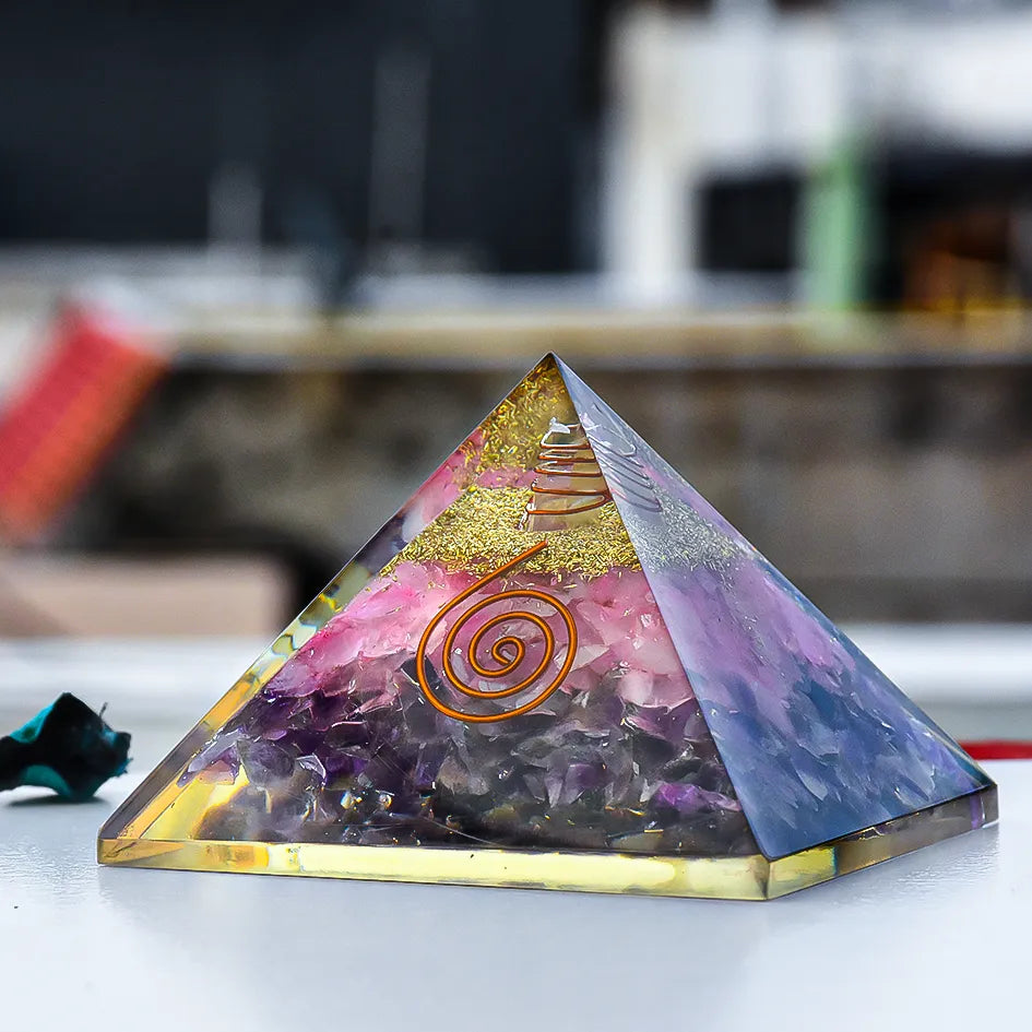 Amythest_roseQuartzPyramid