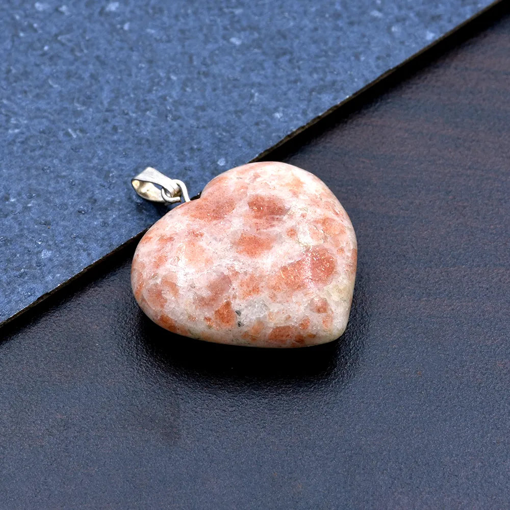Sunstone Pendant Heart Shape Crystal Stone Pendant for Reiki Healing and Crystal Healing Stone Pendant Size 25-30 mm Approx (Color : Peach)