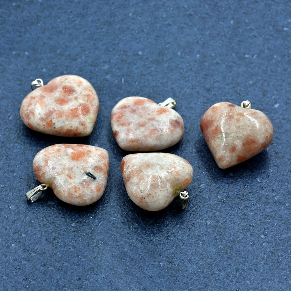 Sunstone Pendant Heart Shape Crystal Stone Pendant for Reiki Healing and Crystal Healing Stone Pendant Size 25-30 mm Approx (Color : Peach)