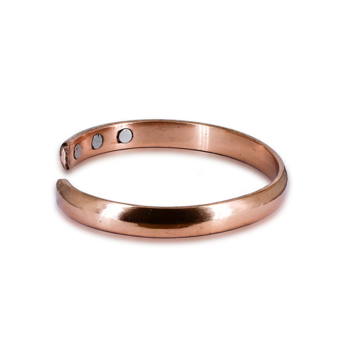 Magnetic Copper Kada Plain Design  a harmonious blend of elegance, tradition, and the potential health benefits of magnetic copper. Crafted with care, this kada seamlessly combines simplicity with sophistication.
