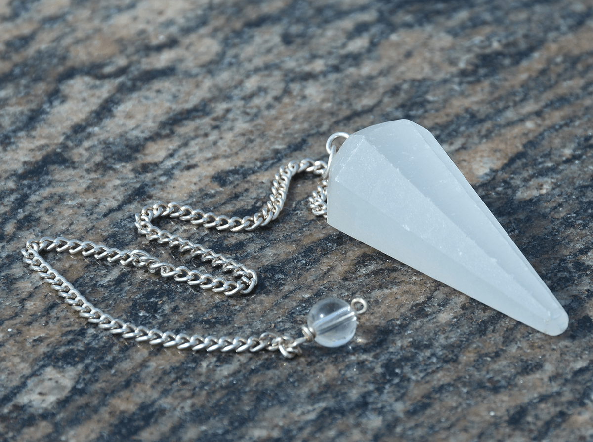 Selenite Dowser Pendulum with Chain For Aura cleansing, Reiki Crystal Healing I Dowsing Home  I Unisex